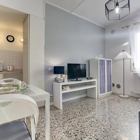 Ca' Artisti-s.margherita * البندقية