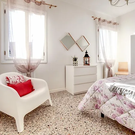 Ca' Artisti-s.margherita Apartament